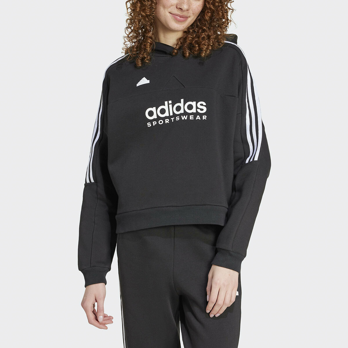 ADIDAS ROUPAS ESPORTIVAS<br>Moletom TIRO CUT com 3 listras