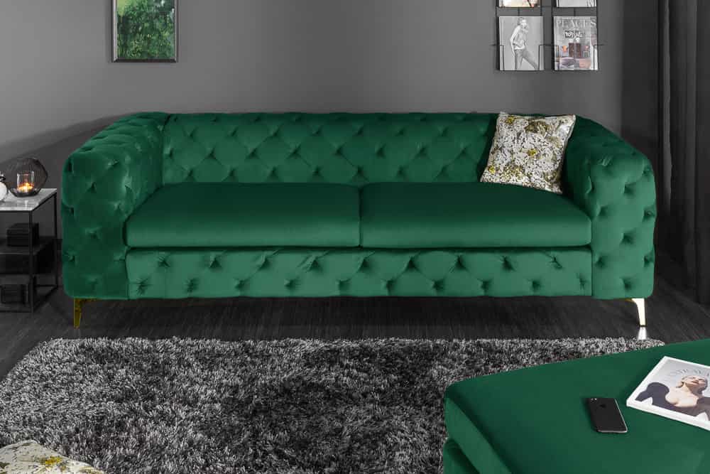 Chesterfield 3-Sitzer Sofa MODERN BAROCK 235cm smaragdgrün Samt Federkern gold Metallfüße