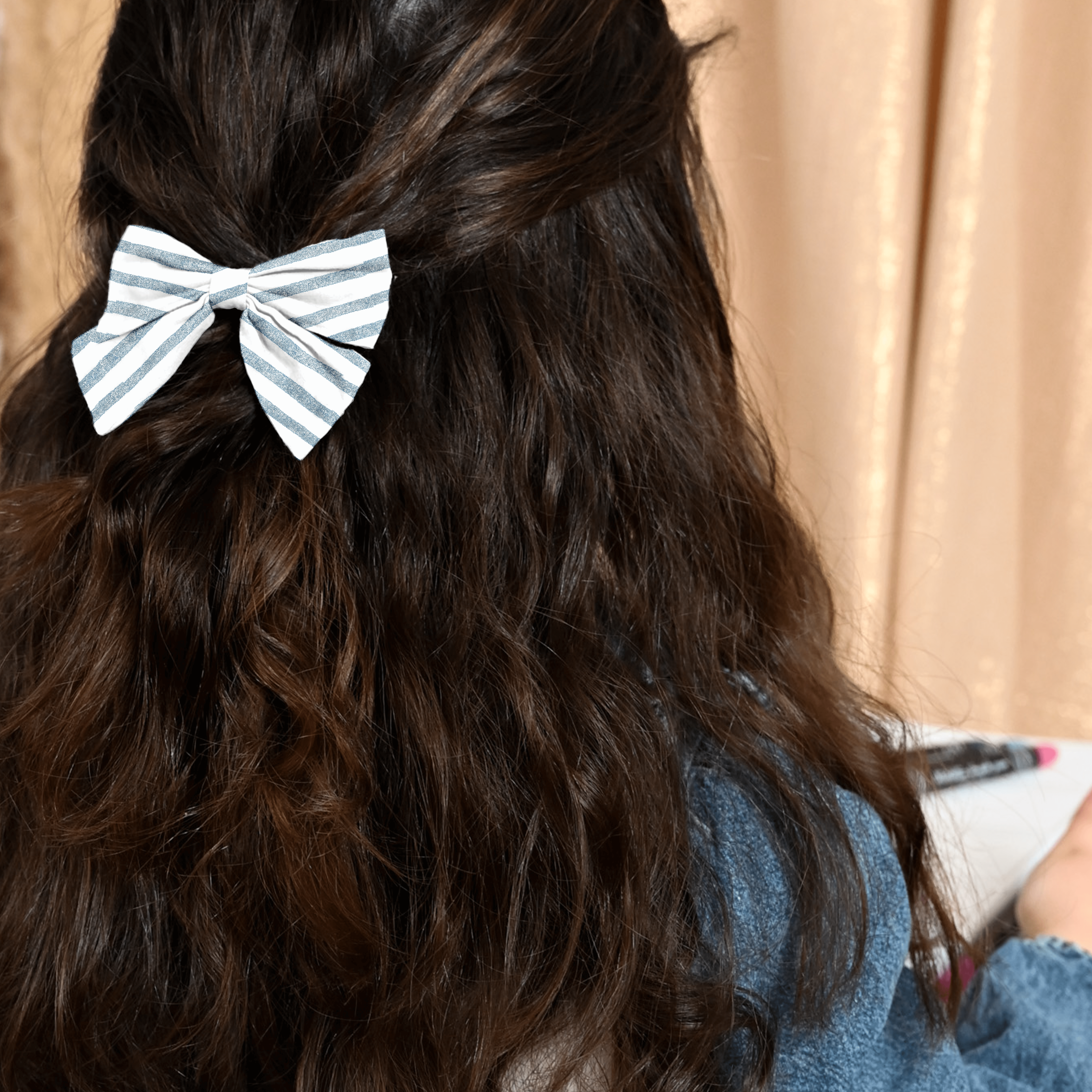 Barrette Noeud Papillon Rayé Bleu Blanc