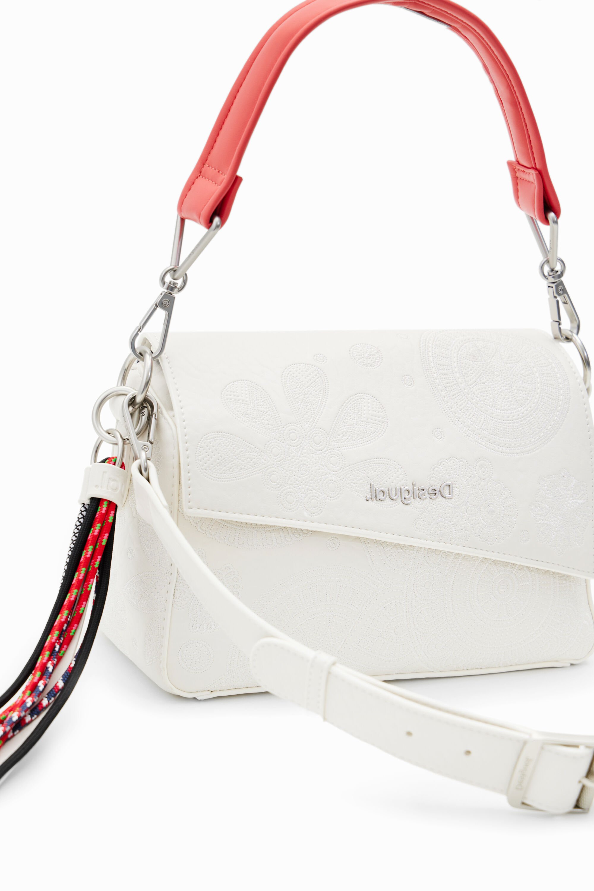 Petit sac brodé