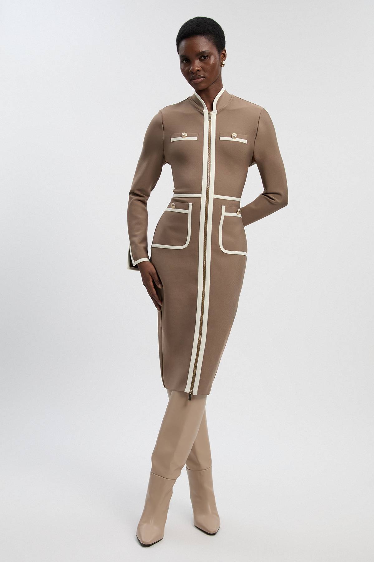 KarenMillen Robe Midi Militaire Moulante en Maille Bandage avec Détails de Passepoil