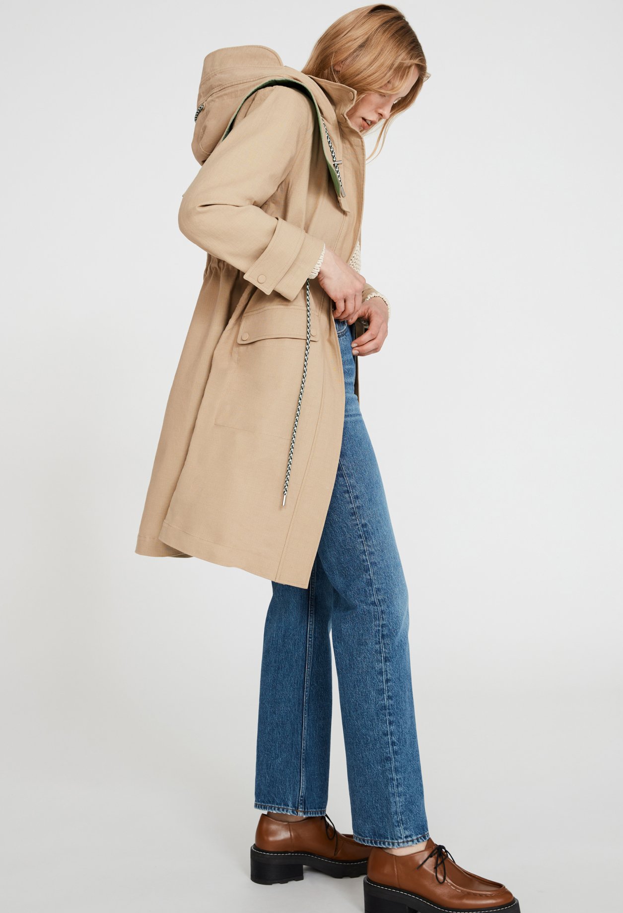 Trench long &agrave; capuche