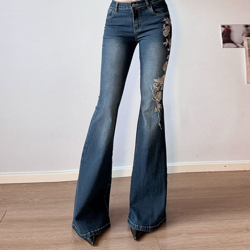 Sosana - Low Waist Washed Rose Borduursel Slim-Fit Boot-Cut Jeans