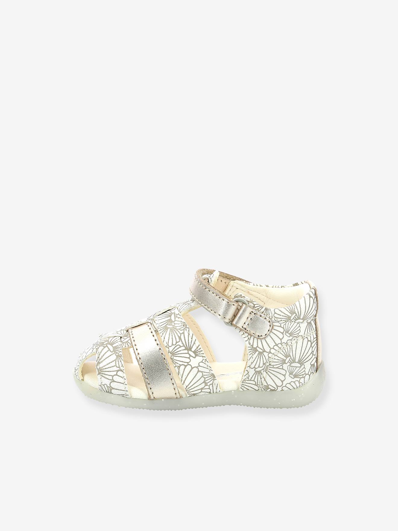 Sandálias de couro infantil KICKERS® Bigflo-2 Iconique Biboo, branco claro com estampa.