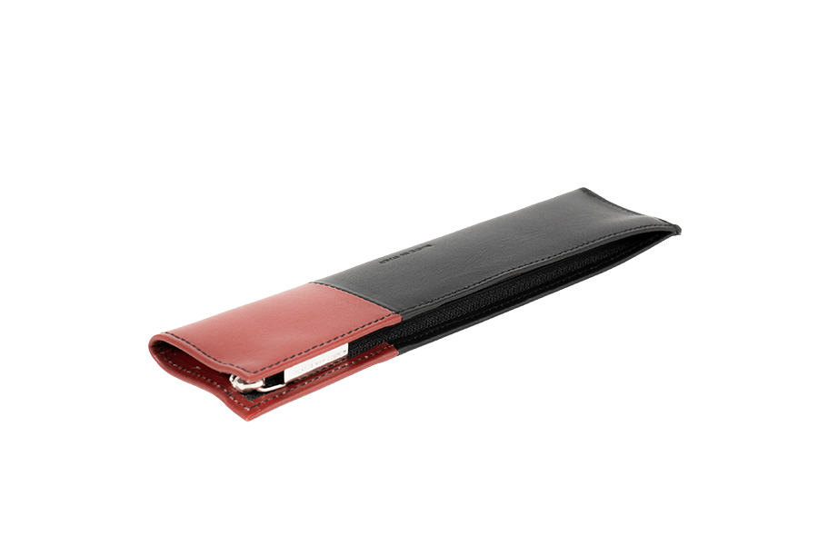 Amazone pencilcase black red