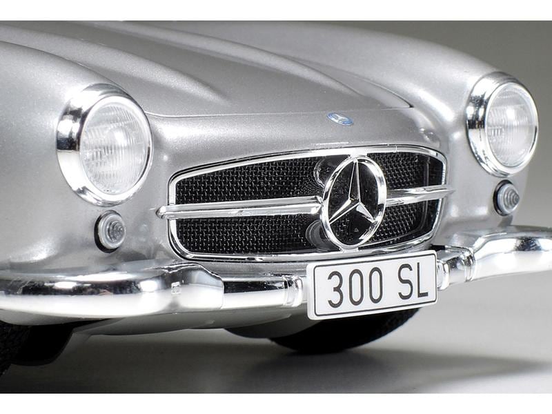 Tamiya Bausatz Mercedes-Benz 300SL 1:24 Detailgetreuer Modellbausatz im Massstab 1:24