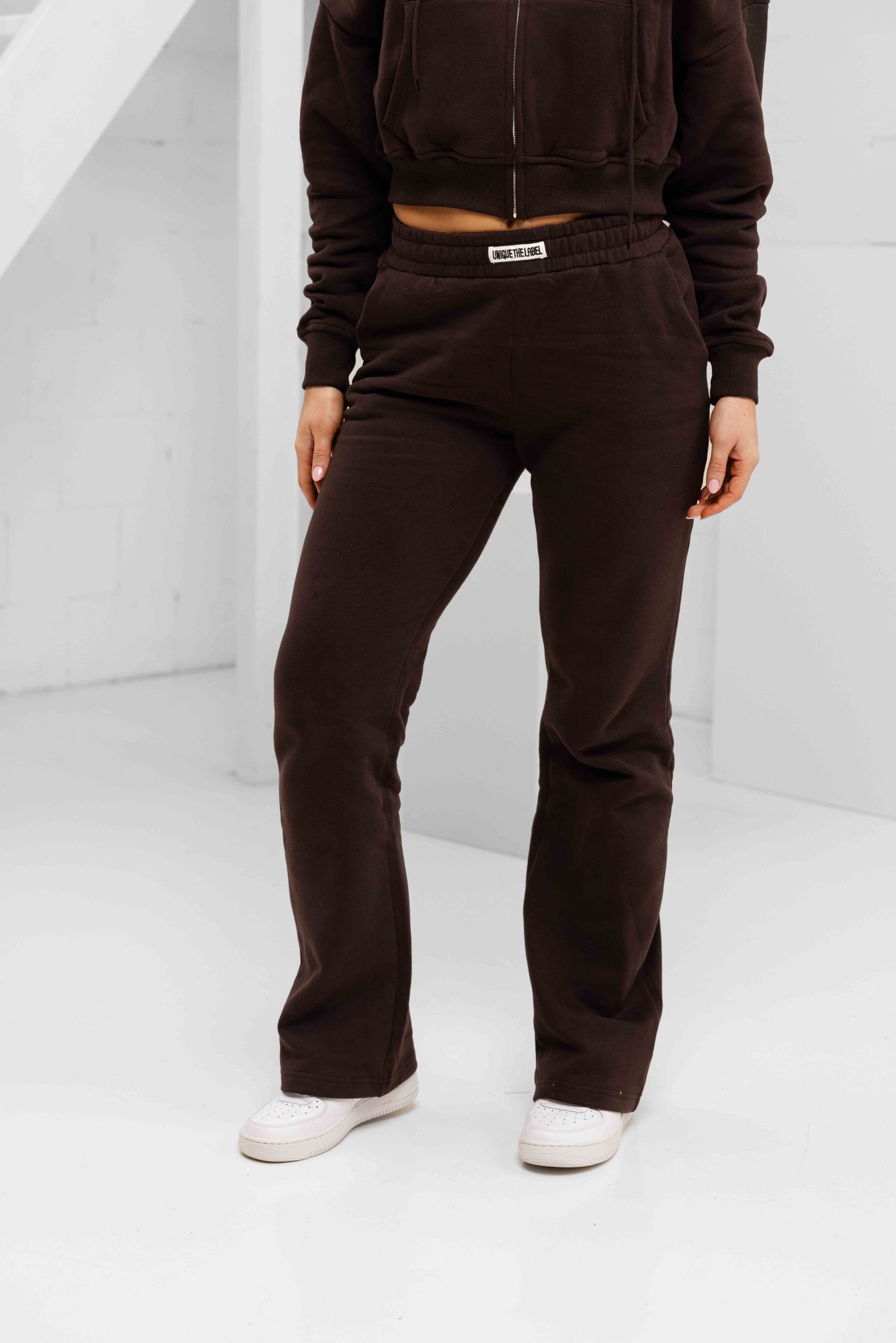 Unique The Label Molly Trainingspak Dames Bruin