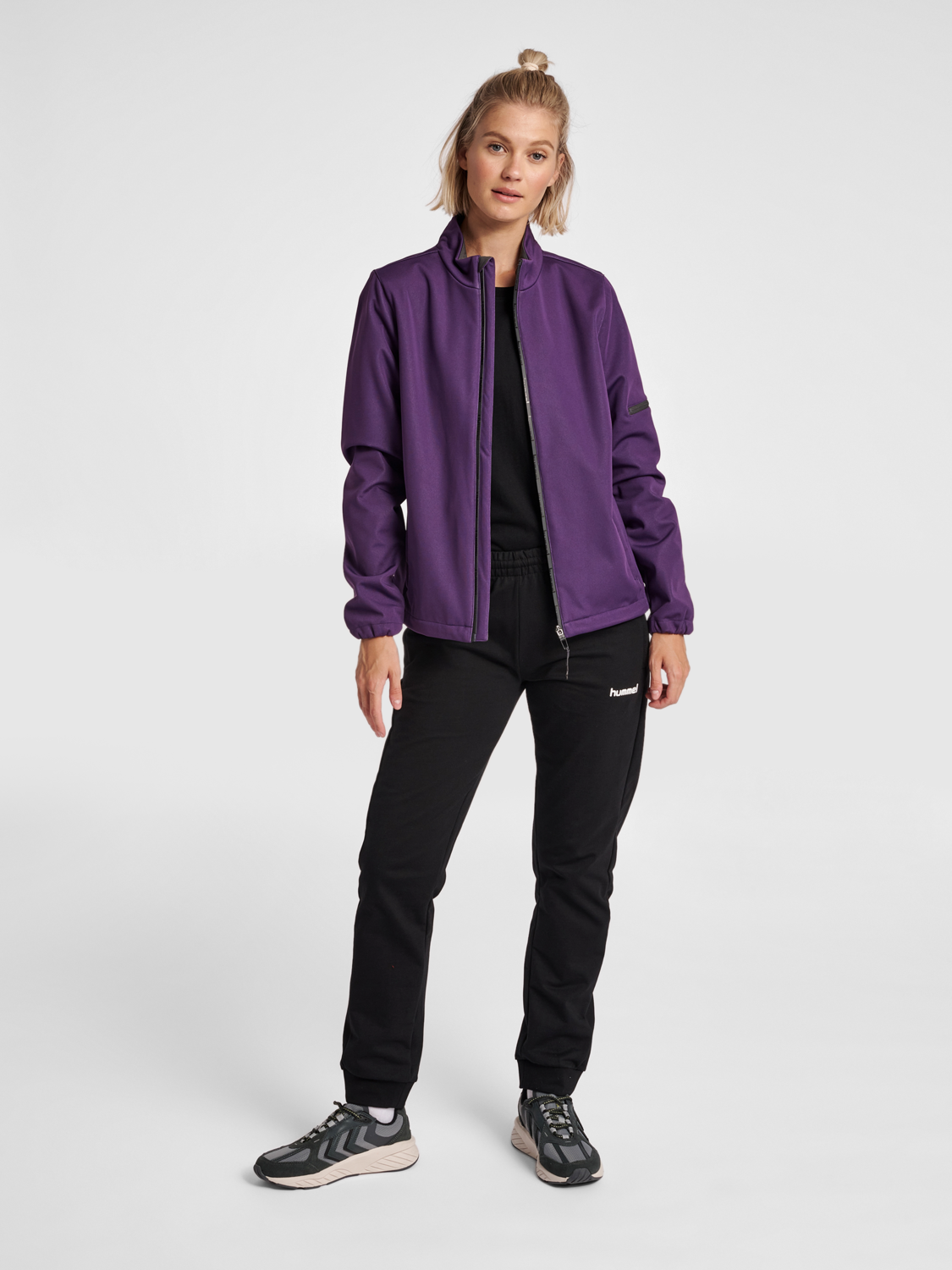 hmlNORTH SOFTSHELL JACKET WOMAN