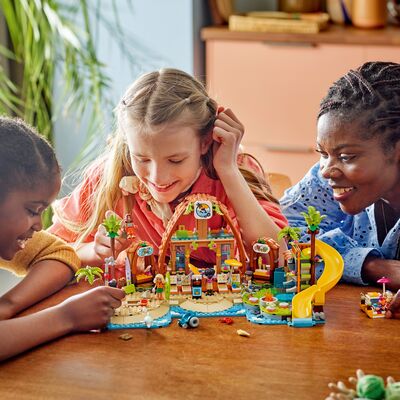 LEGO Friends 42673 Familieferie på strandresort