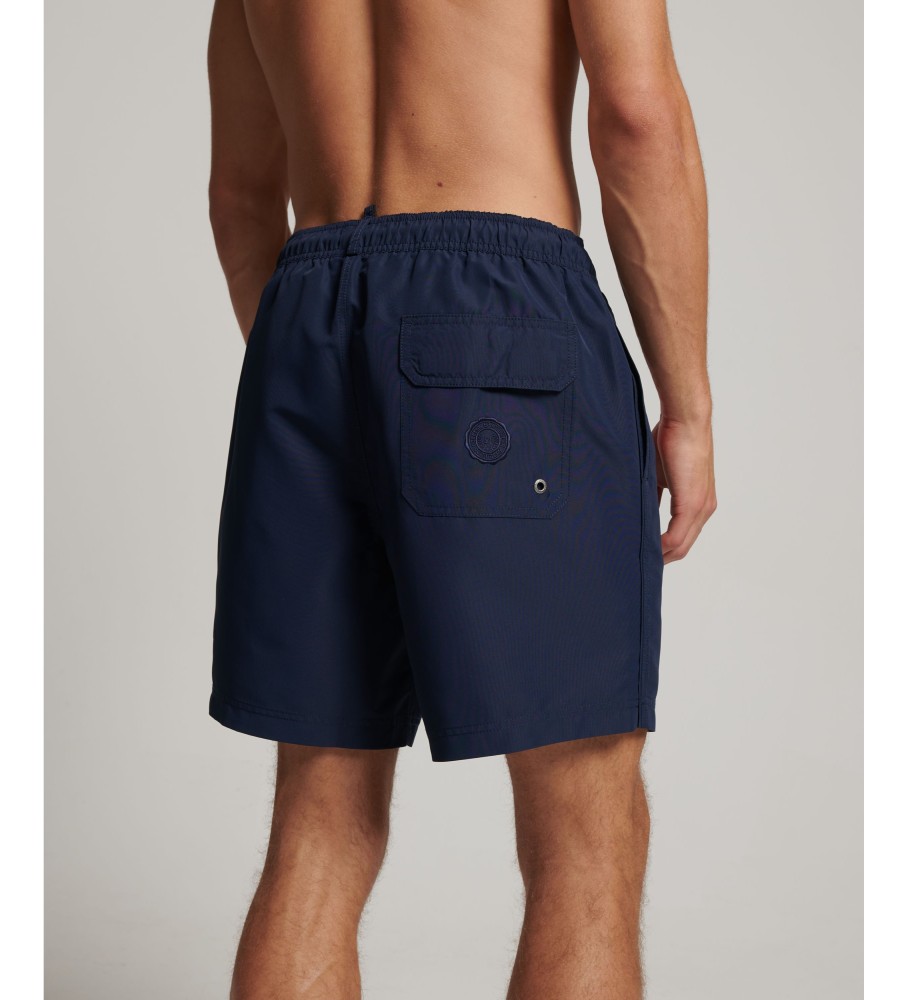 Maiô Superdry Polo feito com material marinho reciclado