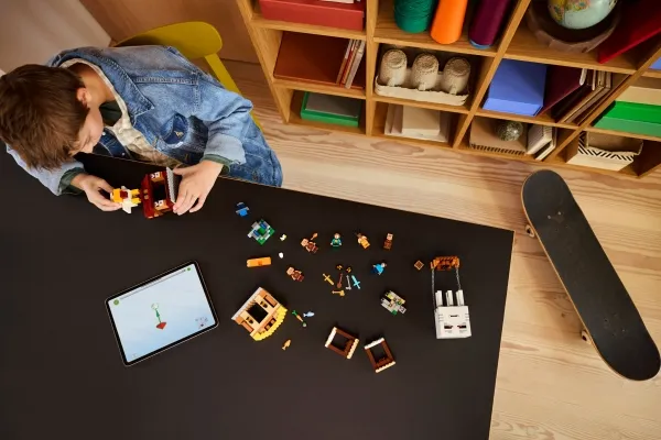 LEGO Minecraft 21273 Ghast-ballonens angreb på landsbyen