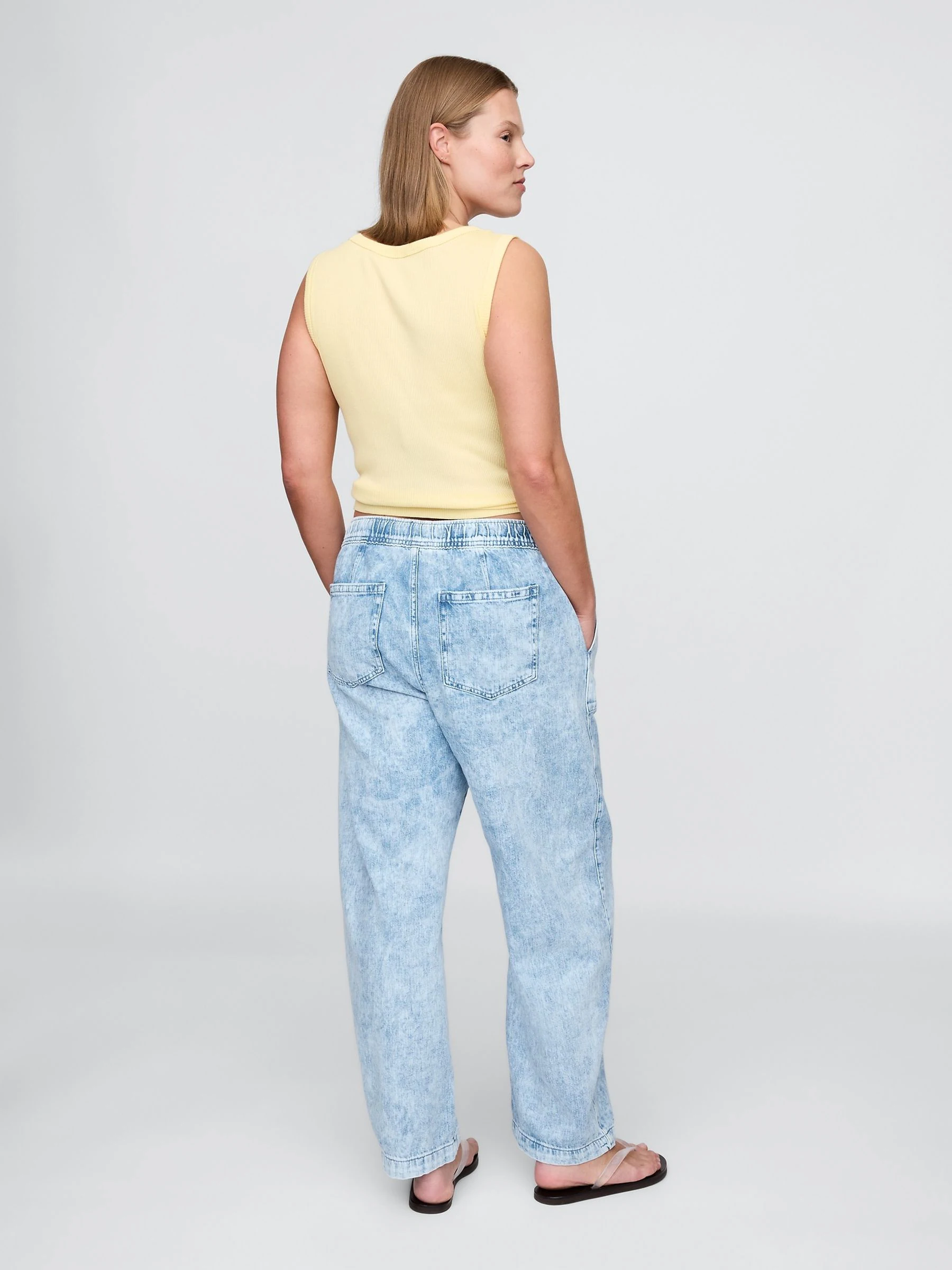 Gap High Waisted Easy Barrel Jeans