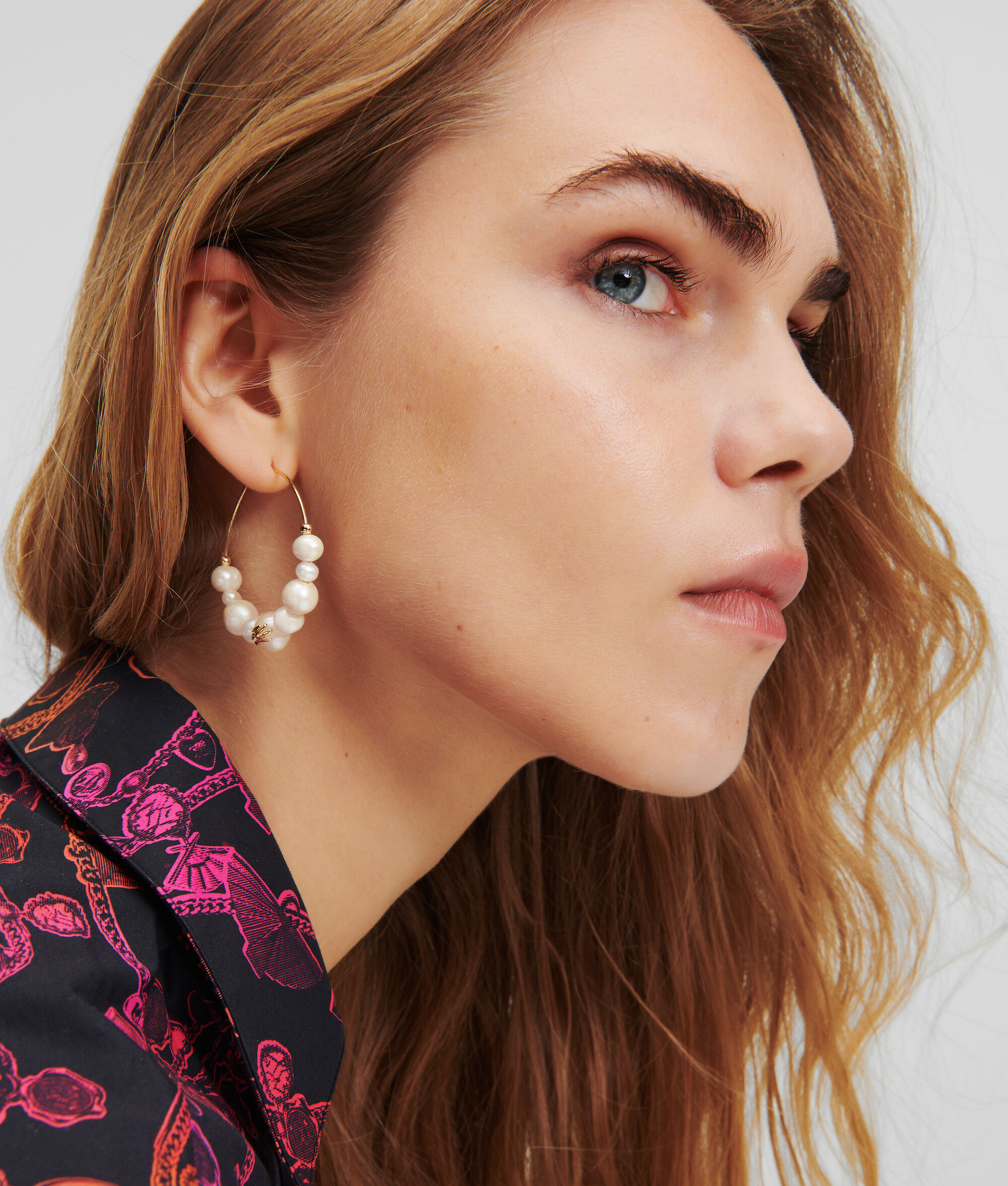 GRANDES BOUCLES D'OREILLES EN PERLES K/AUTOGRAPH
