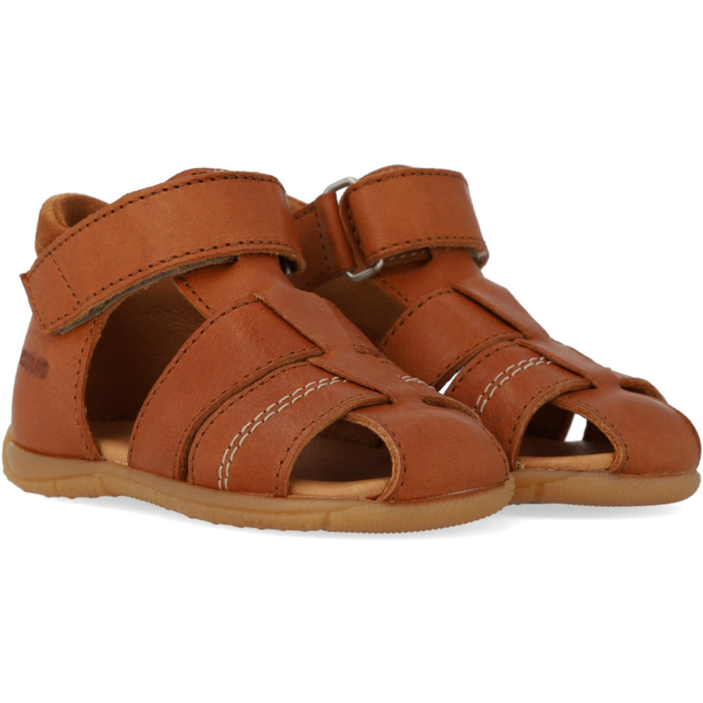 Køb Angulus Cognac Barnets Første Sandal Med Kontraststikninger