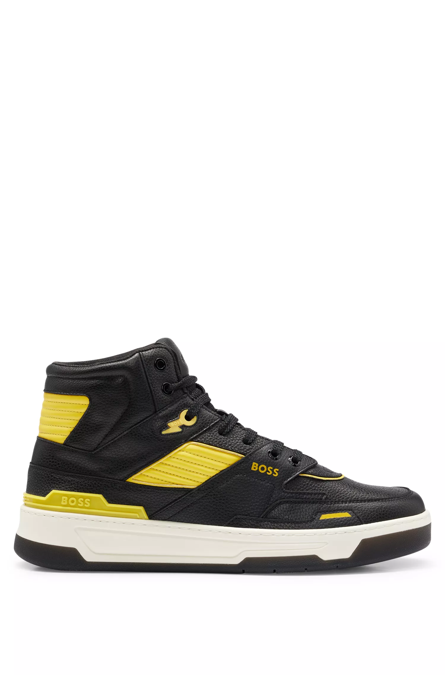 Tênis BOSS cano alto preto, inspirados no basquete, em couro.