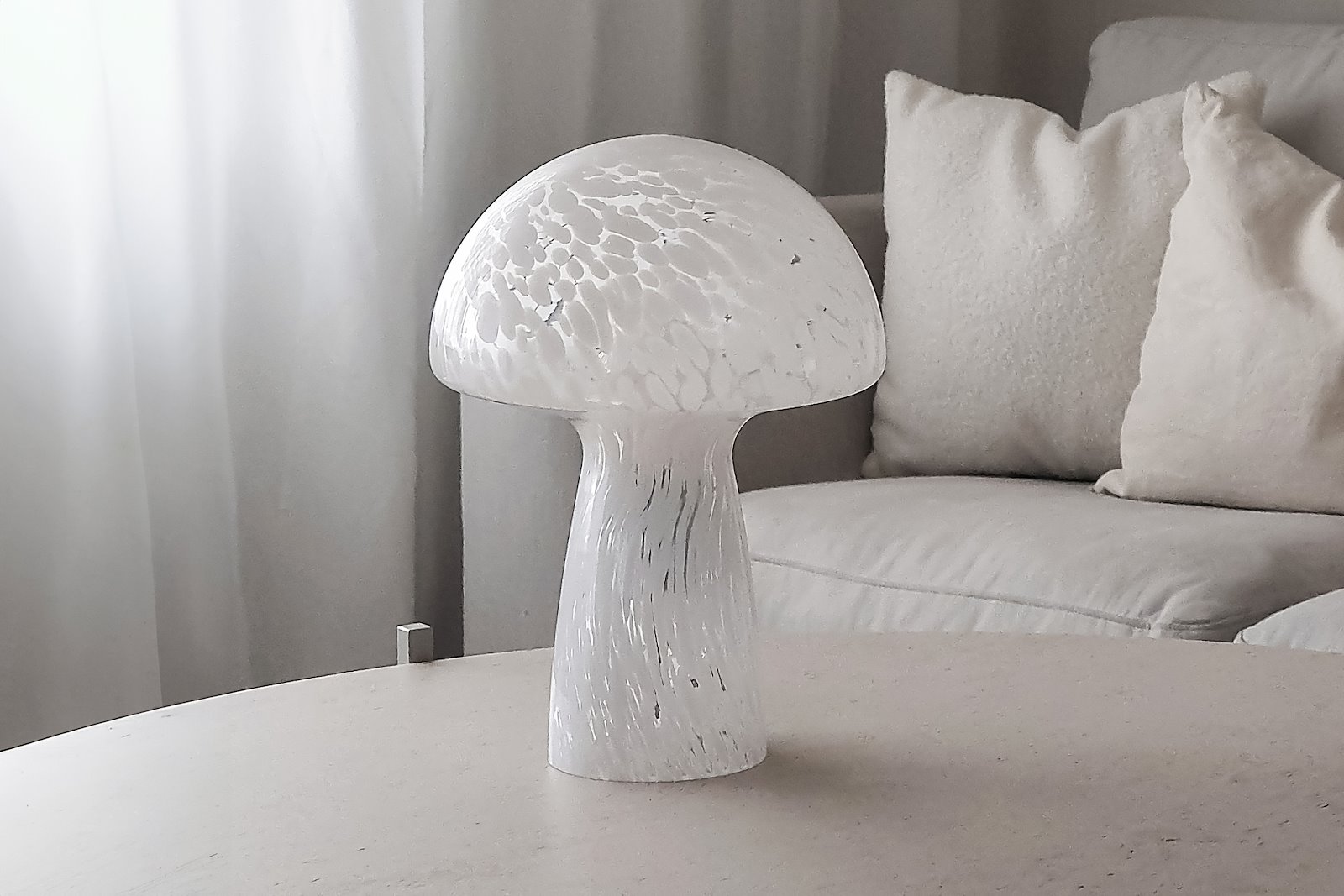 Mushi bordlampe Stor hvit E27