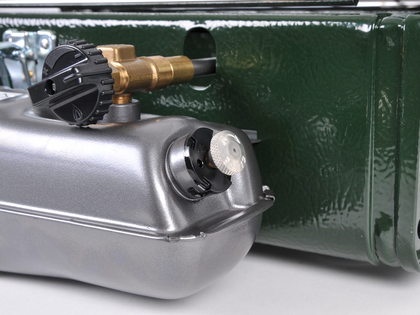 Coleman Unleaded two-burner 424 kooktoestel