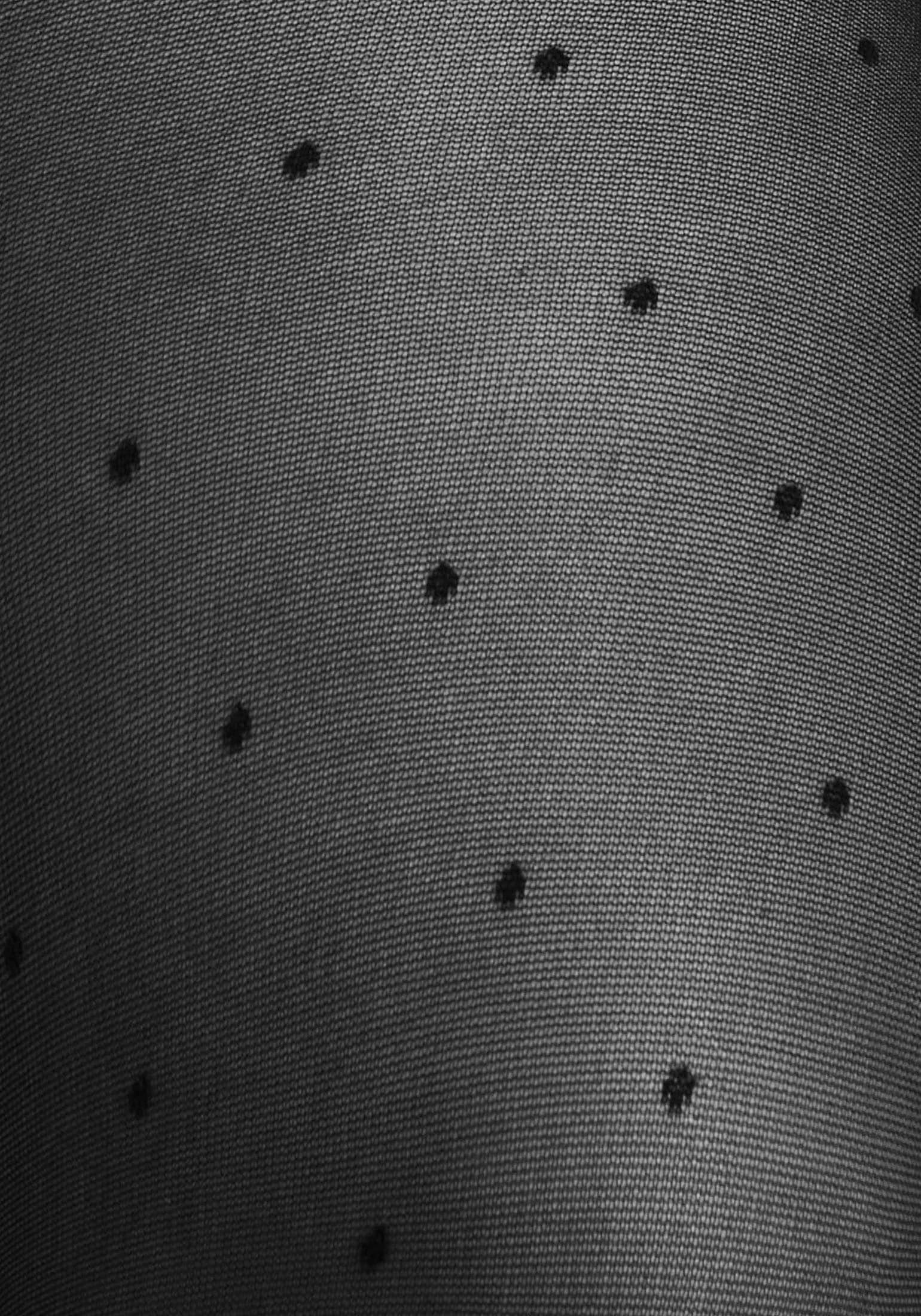 Camano Feinstrumpfhose »fine curvy« 40 mit dezentem Tupfen-Allover