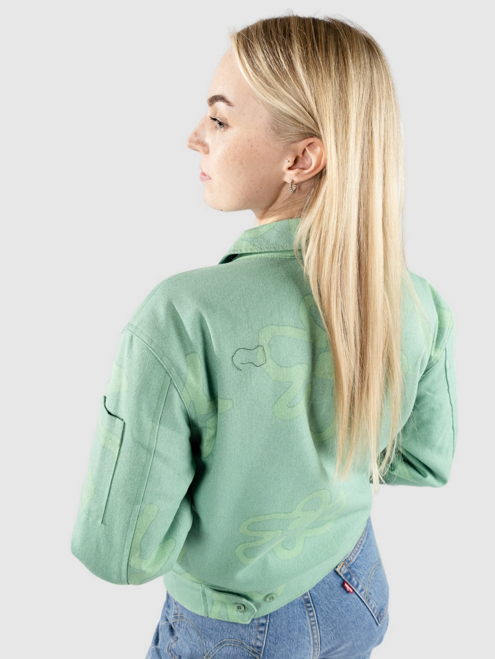 Petals and Peacocks Shapes Crop Work Jacket green
