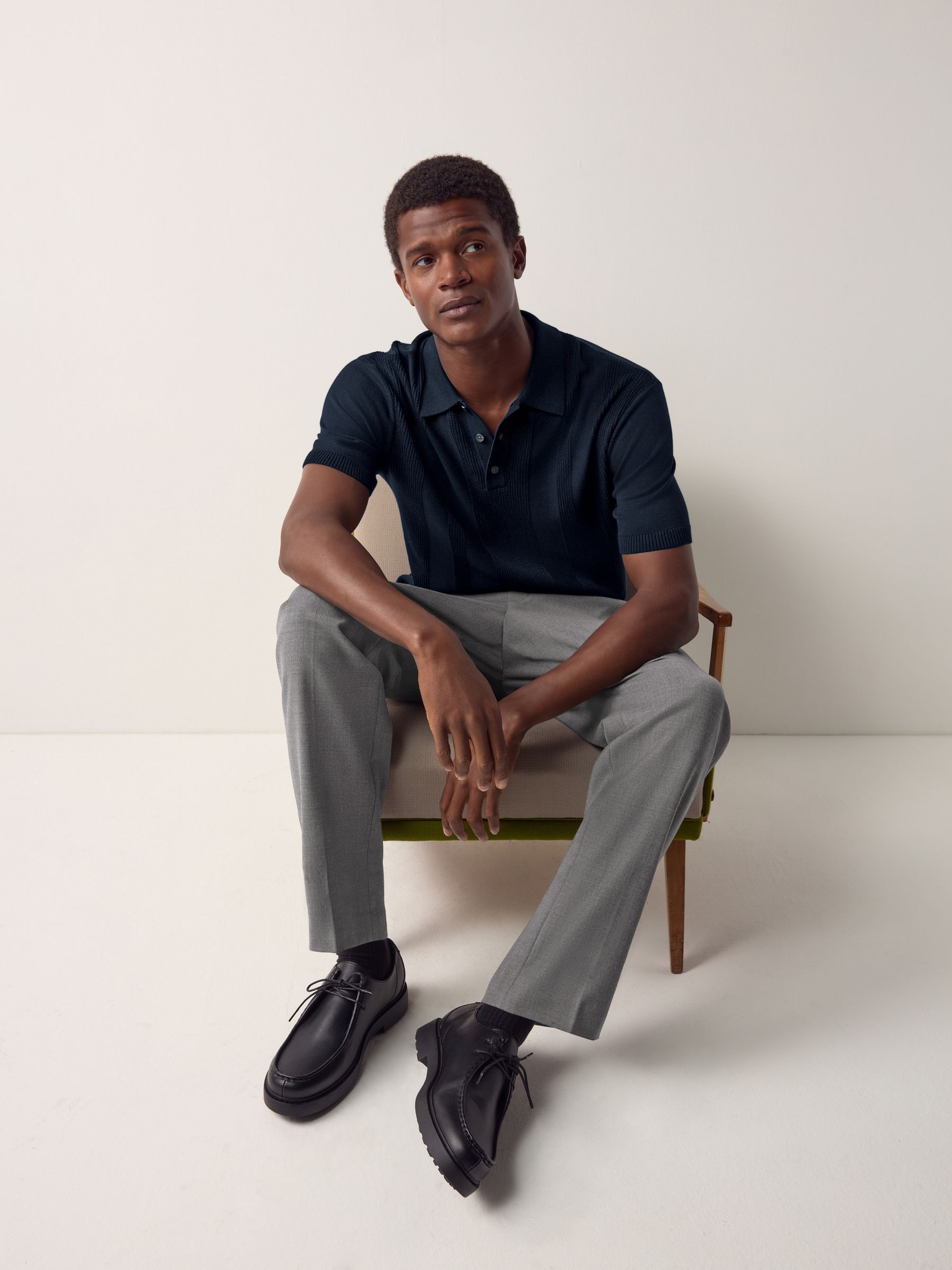 Donkerblauw - Regular-fit poloshirt met textuur, hoog katoengehalte, korte mouwen en gebreid