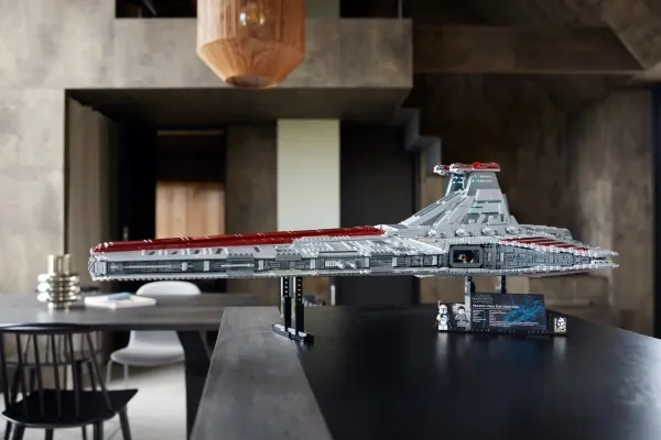 LEGO Star Wars 75367 - Venator-Class Republic Attack Cruiser