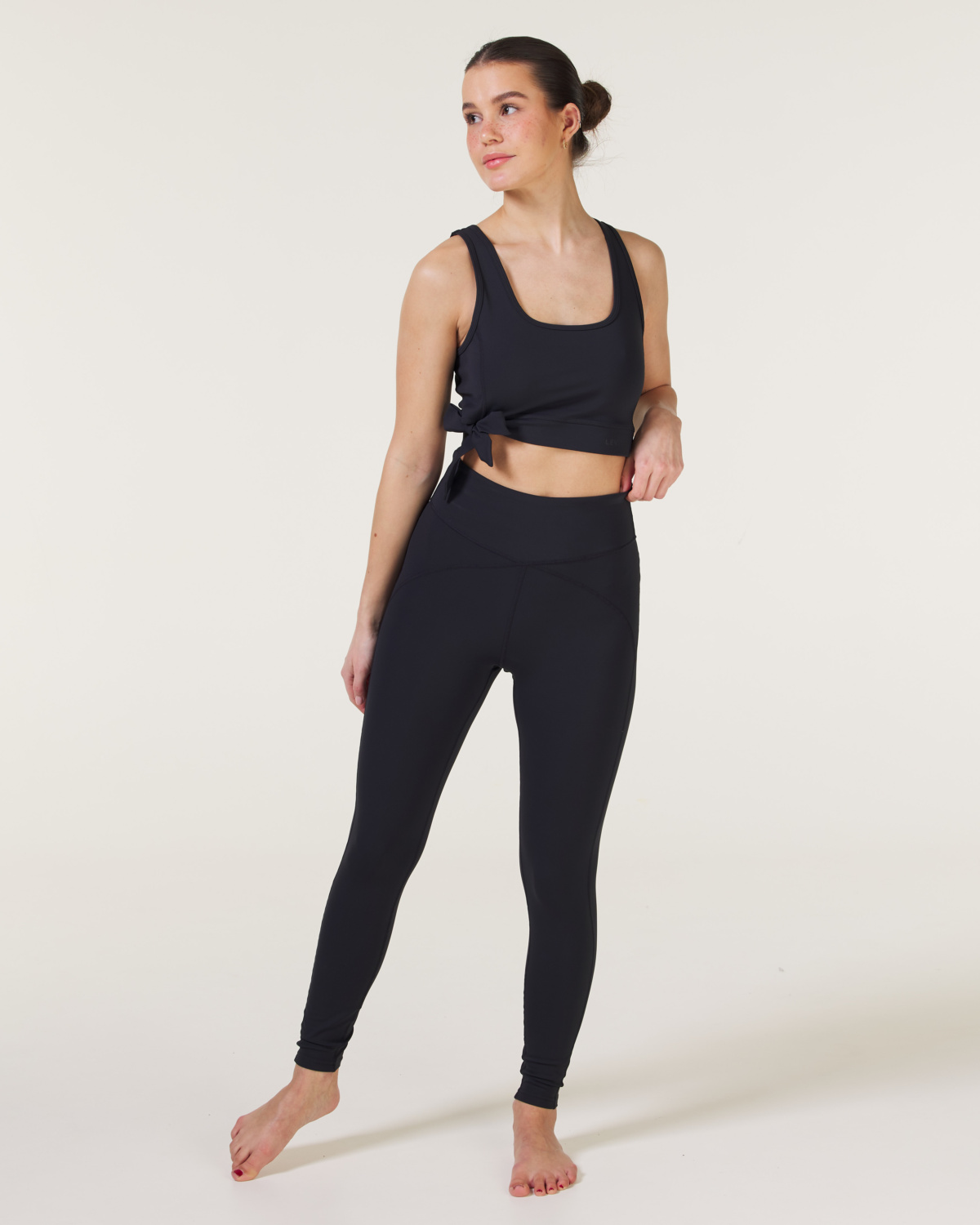 LEVITY Studio X Tights Black