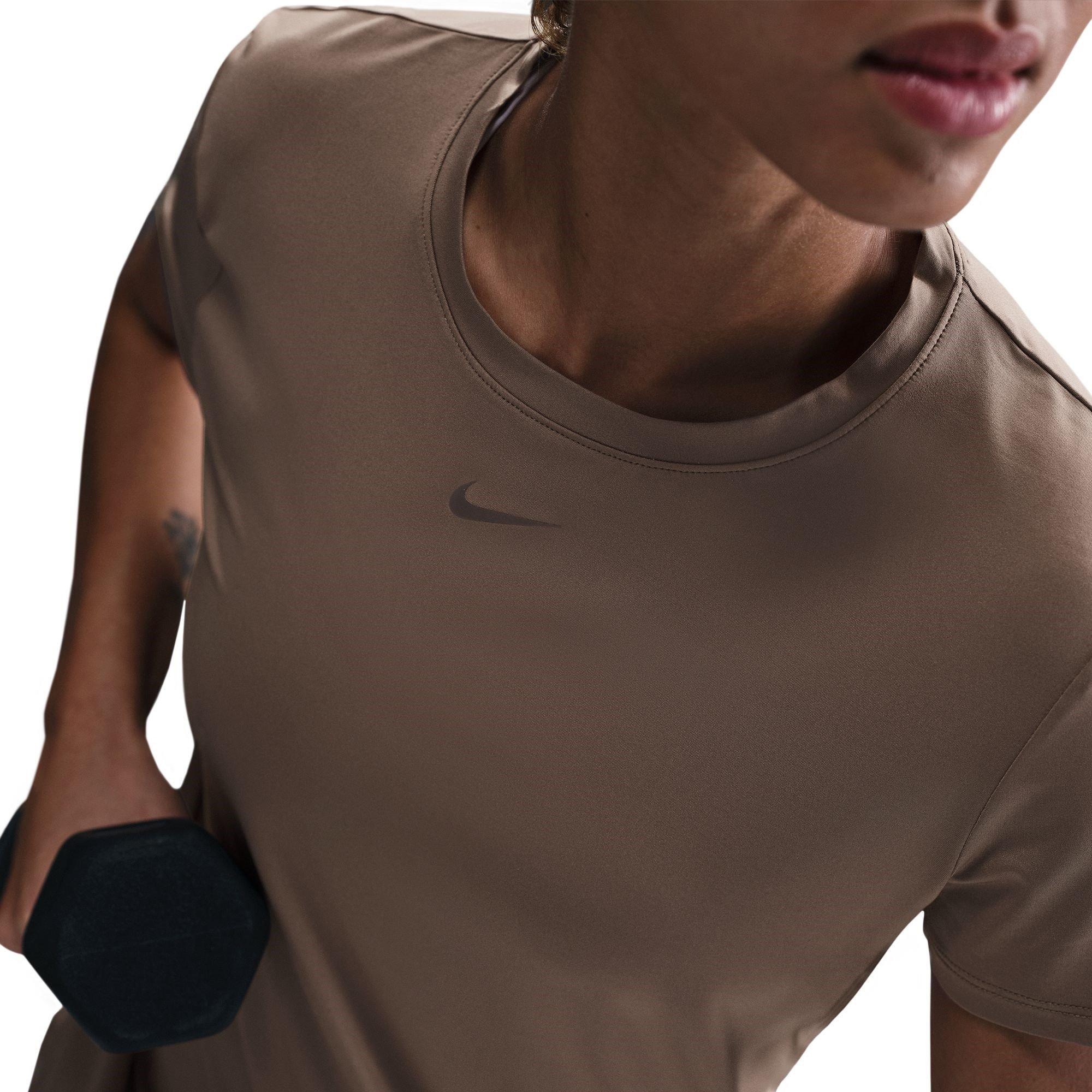 Nike Dri FIT One Womens Standard Fit Short Sleeve Top