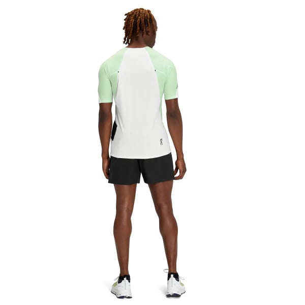 Short trail ON RUNNING ULTRA SHORTS 1 M BLACK