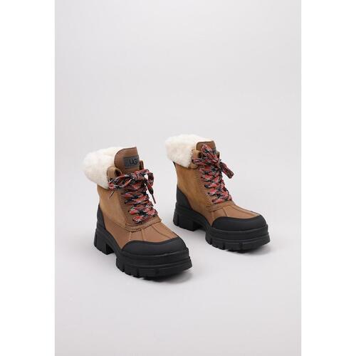 UGG - Ashton Addie Marrón
