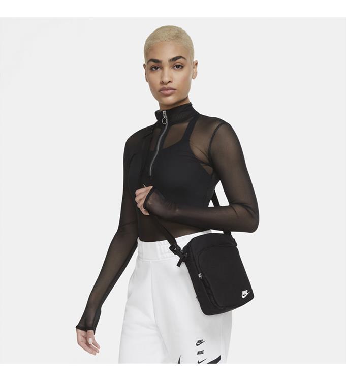 Nike Heritage Crossbody Bag