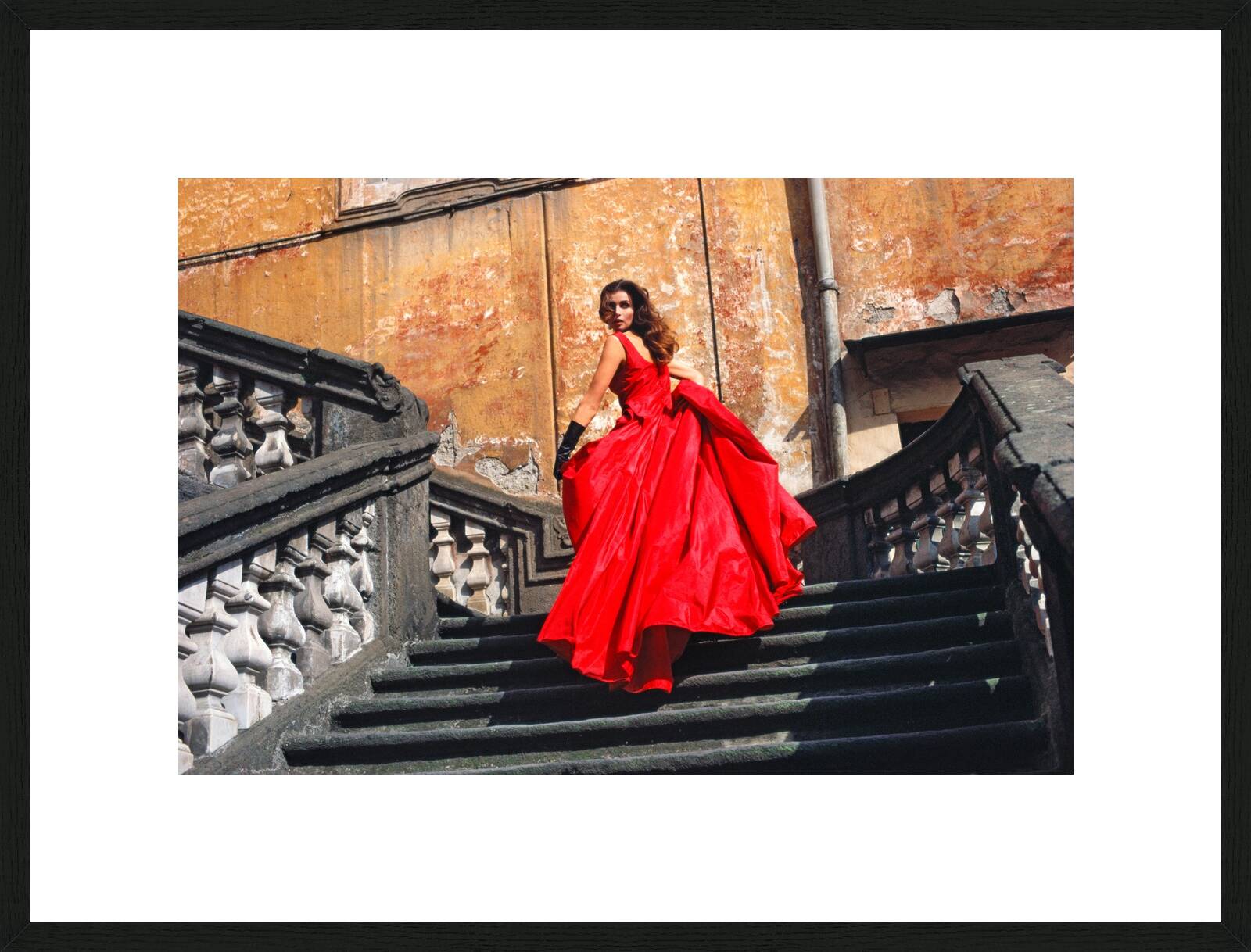 Una Donna Particolare by Bart Van Leeuwen - Limited Edition. Edition of: 150. Signed.