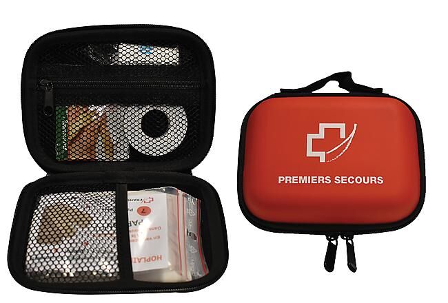 FRANCE NEIR - TROUSSE SOIN CAMPEUR
