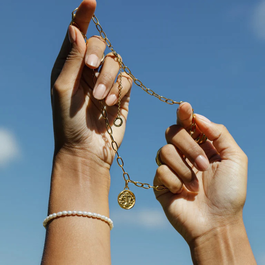 Paul Hewitt Libra Charm Goldig