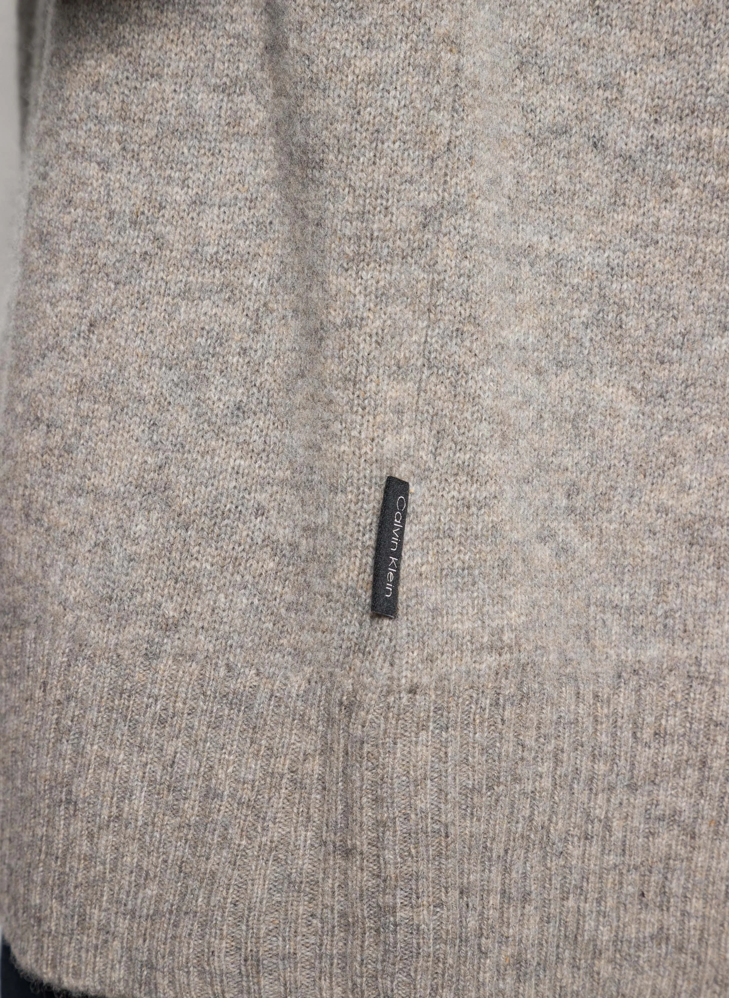 Pull à col rond en laine recyclée| Gris