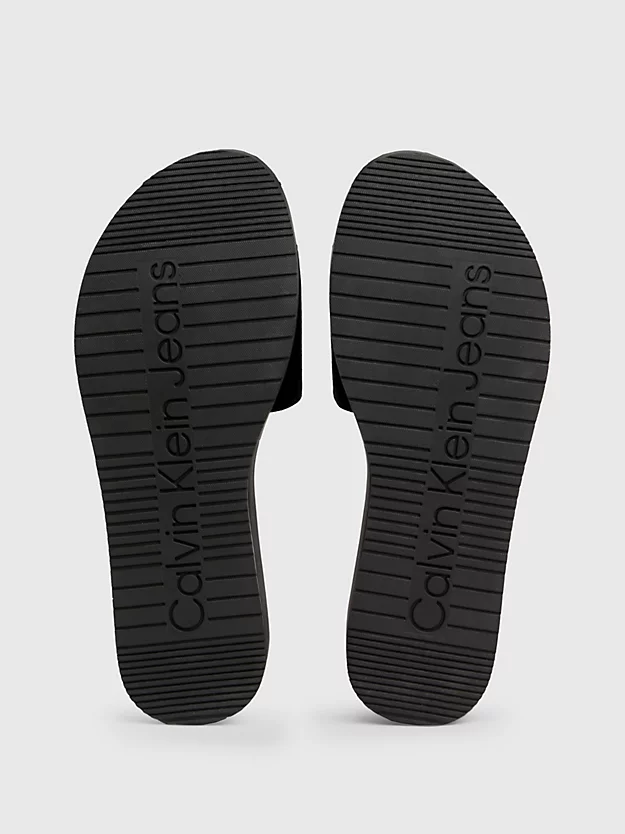 Chinelo de lona com plataforma