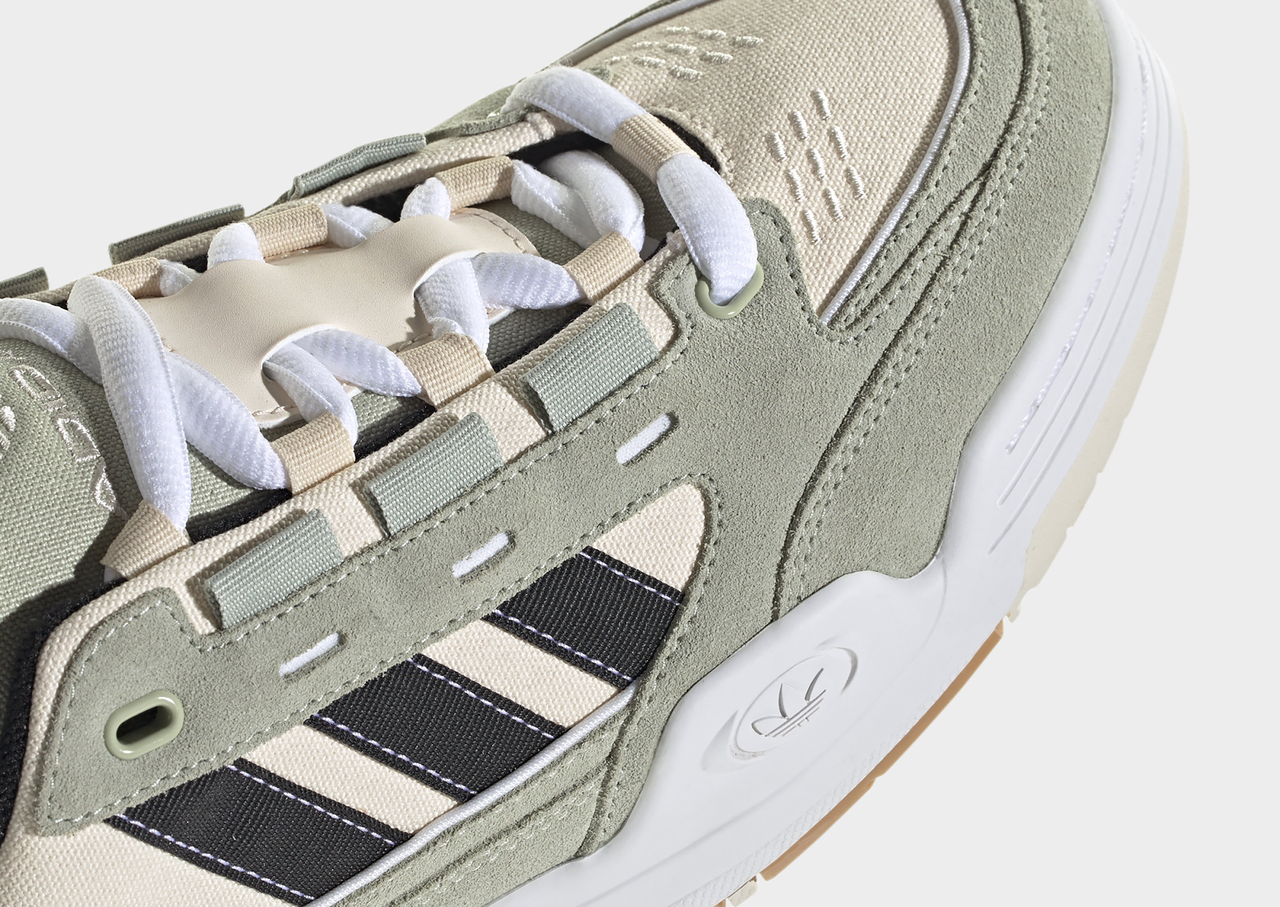 adidas Originals Chaussure Adi2000