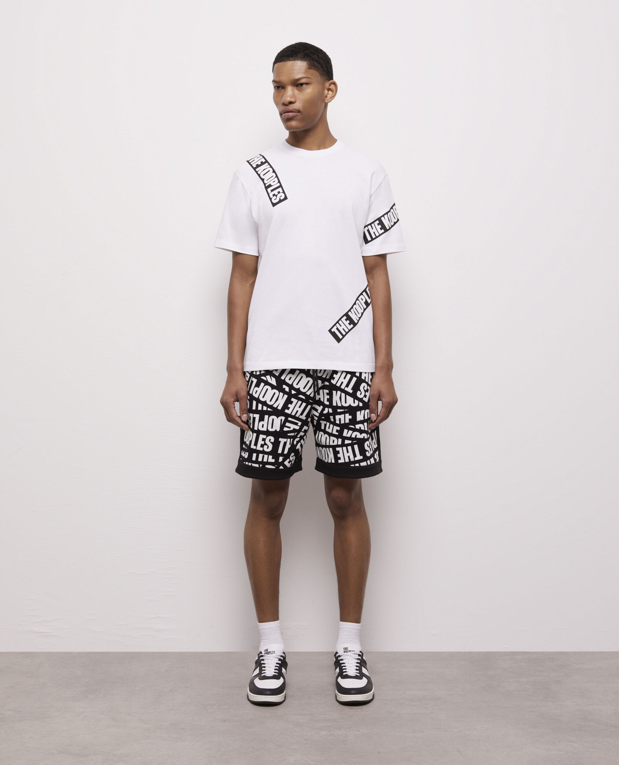 T-shirt blanc Tape logo