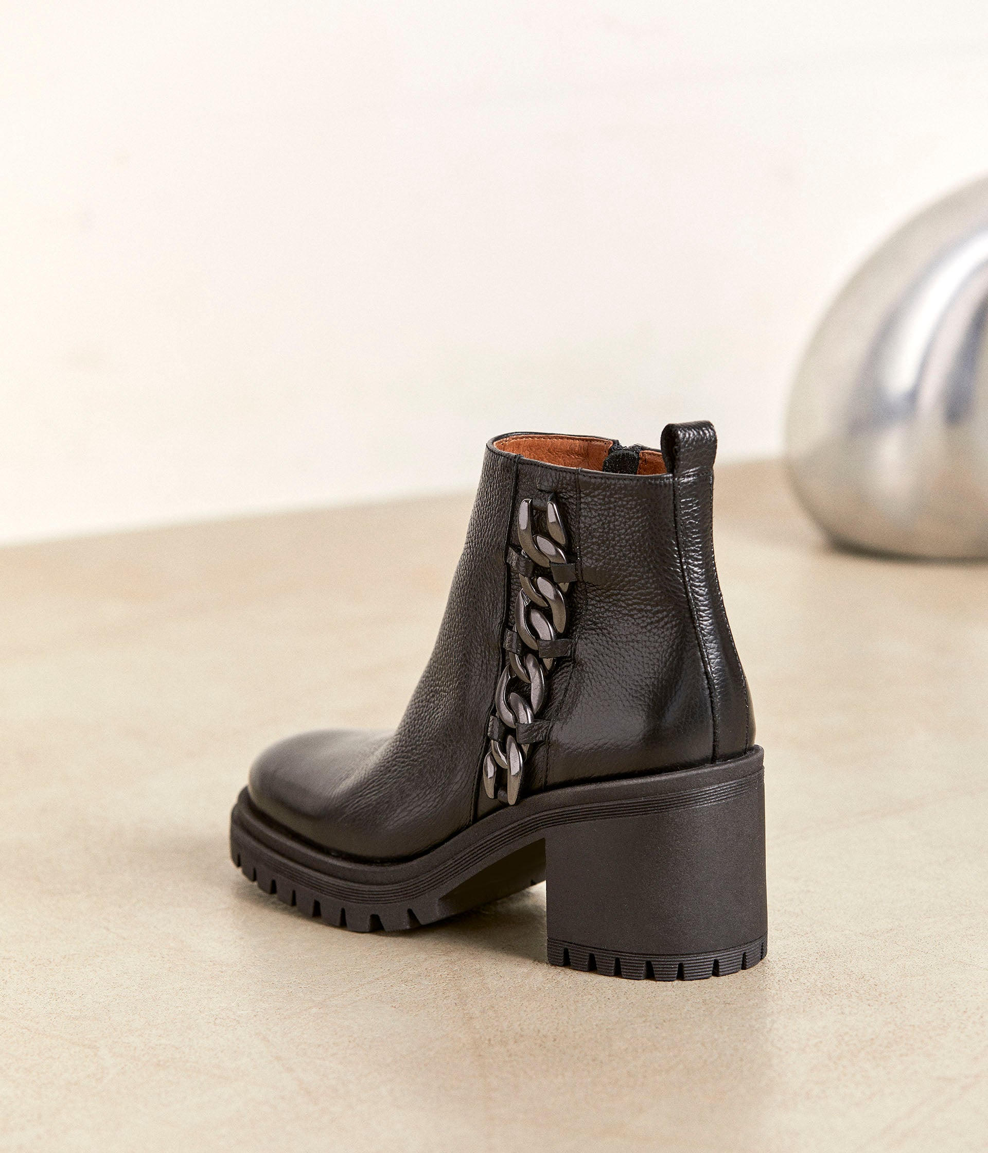 Boots avec chaîne Coraline