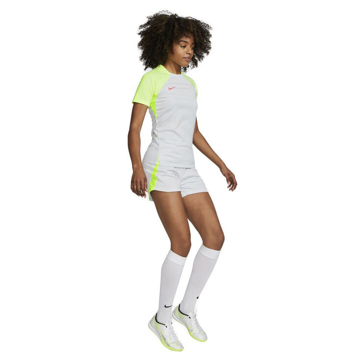 Nike Dri Fit Strike Shorts Grå
