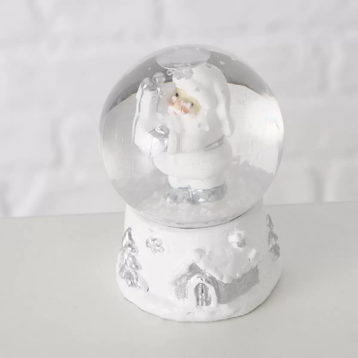 Schneekugel mit LED Pawlak weiss