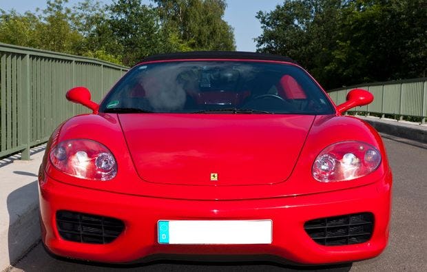 Ferrari fahren in Neumarkt Oberpfalz als Geschenkidee
