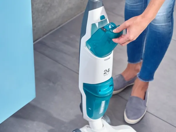 LEIFHEIT Regulus Aqua PowerVac, wet and dry vacuum cleaner (white / turquoise)