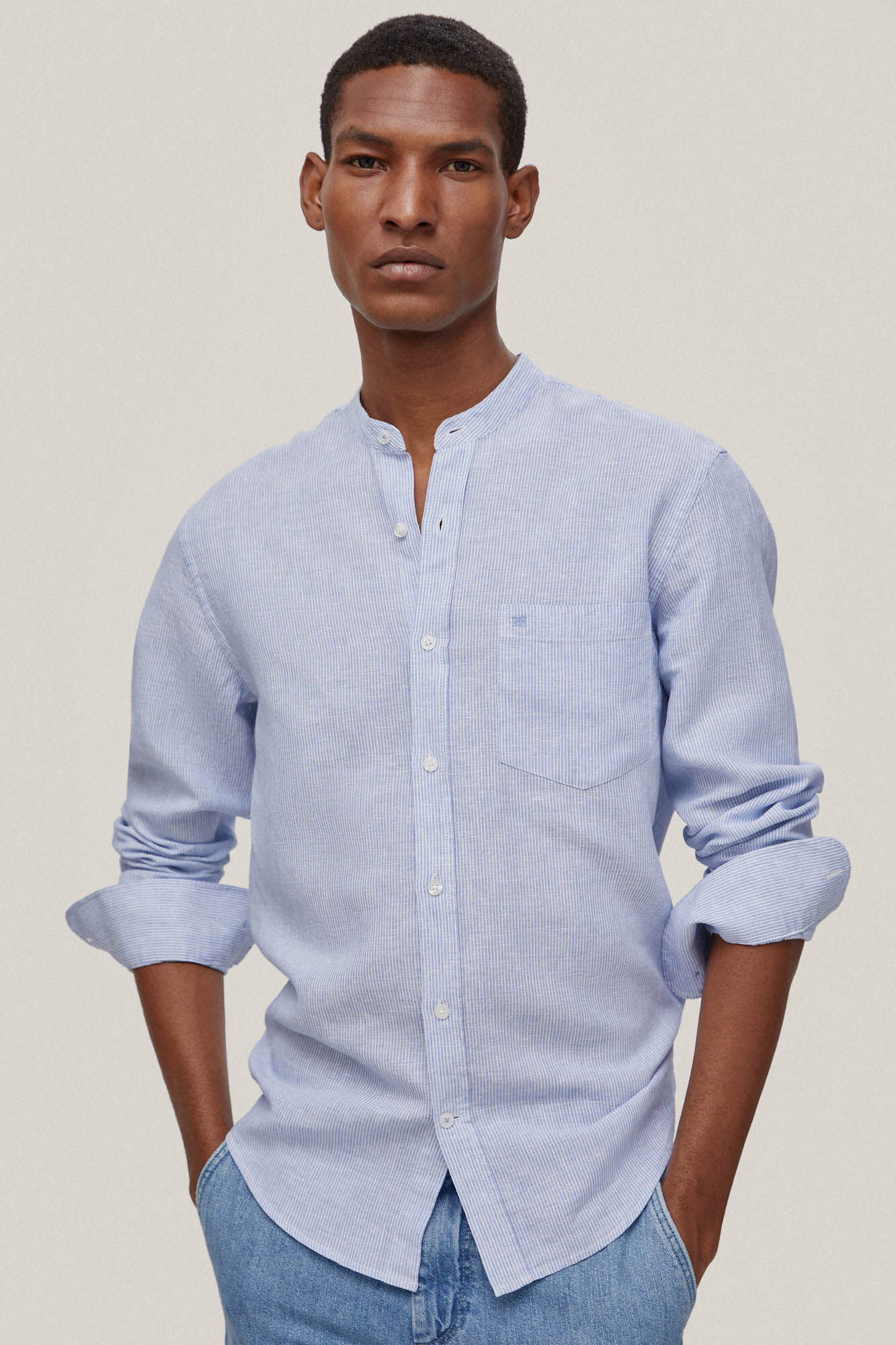 Camisa de linho listrada com gola mandarim - Azul
