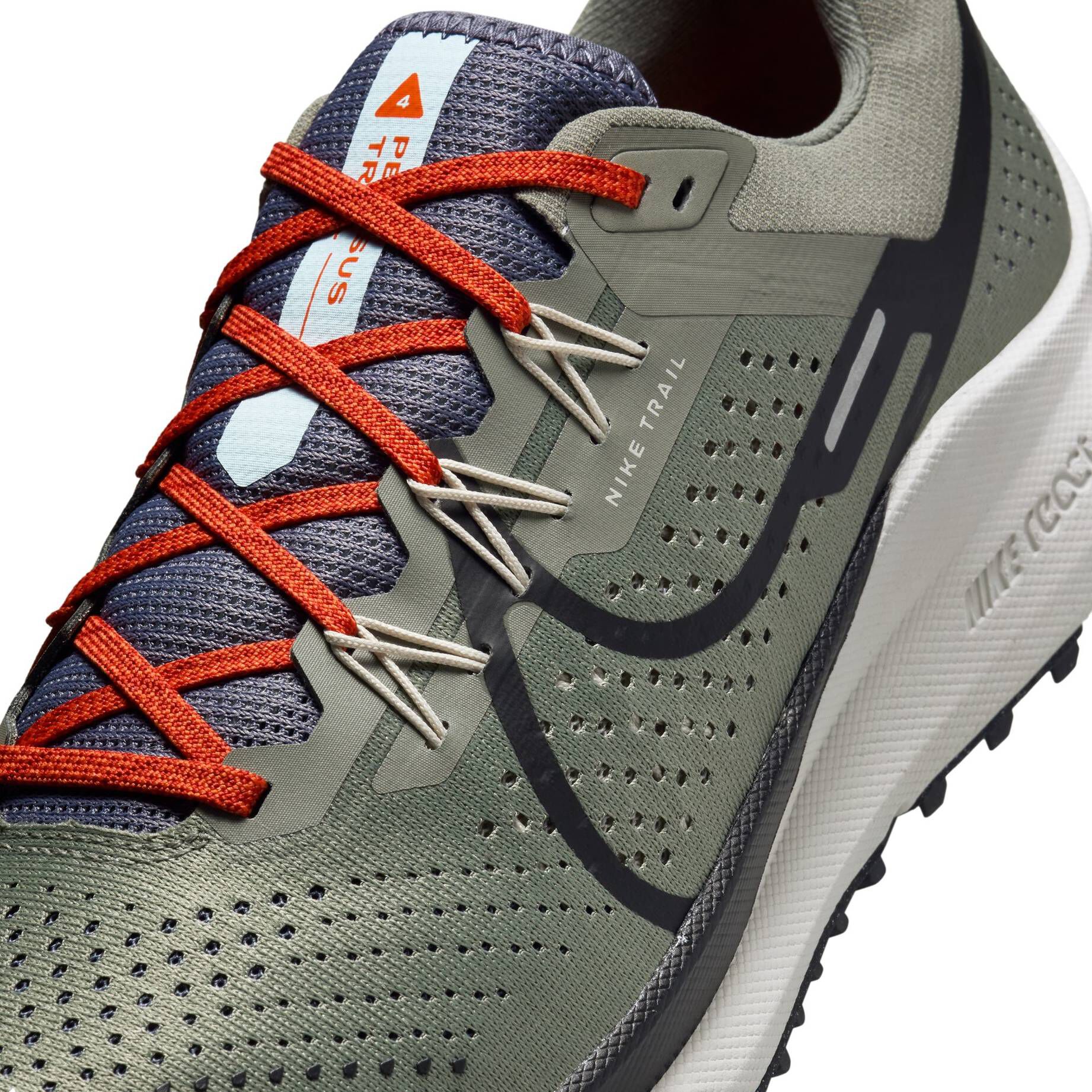 Nike| Herren Trailrunningschuhe REACT PEGASUS TRAIL 4