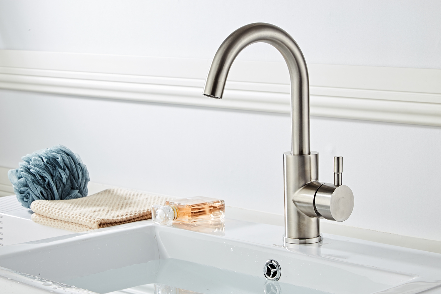 Saniclear Exclusive 304-RVS Matrix draaibare wastafelkraan eenhendel