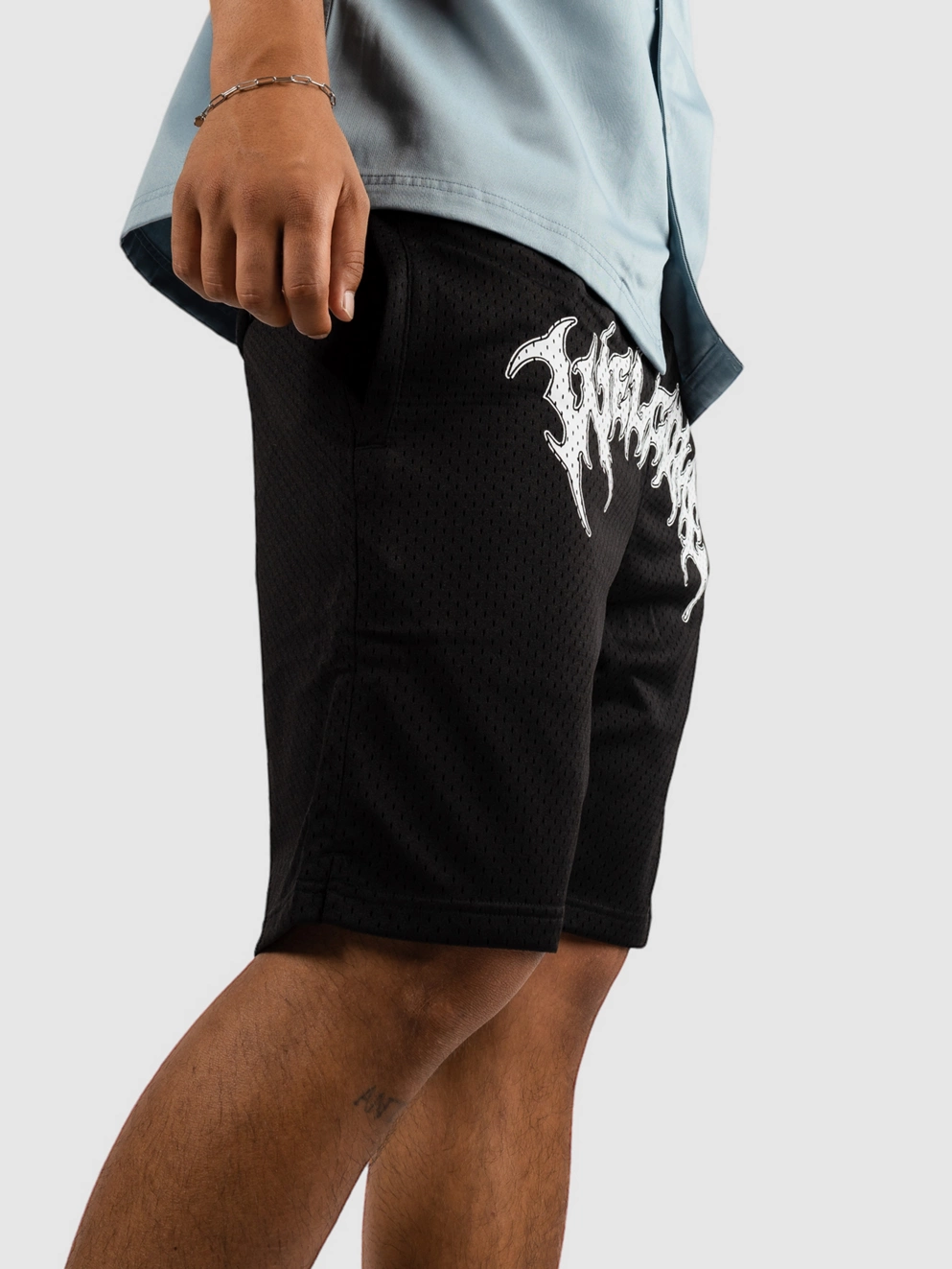 Welcome Barb Mesh Shorts black