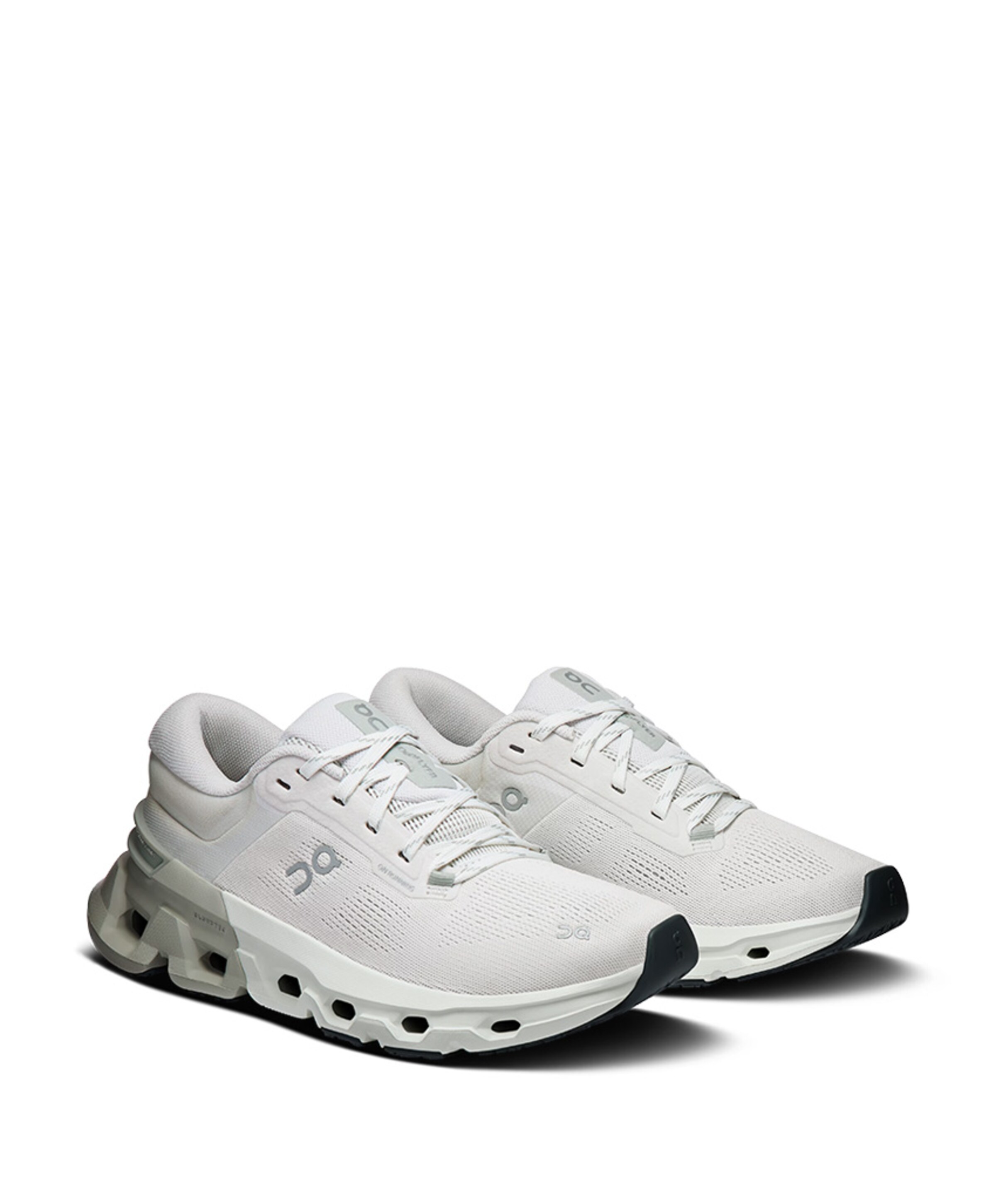 On Cloudflyer 5 Women dames runningschoenen ecru