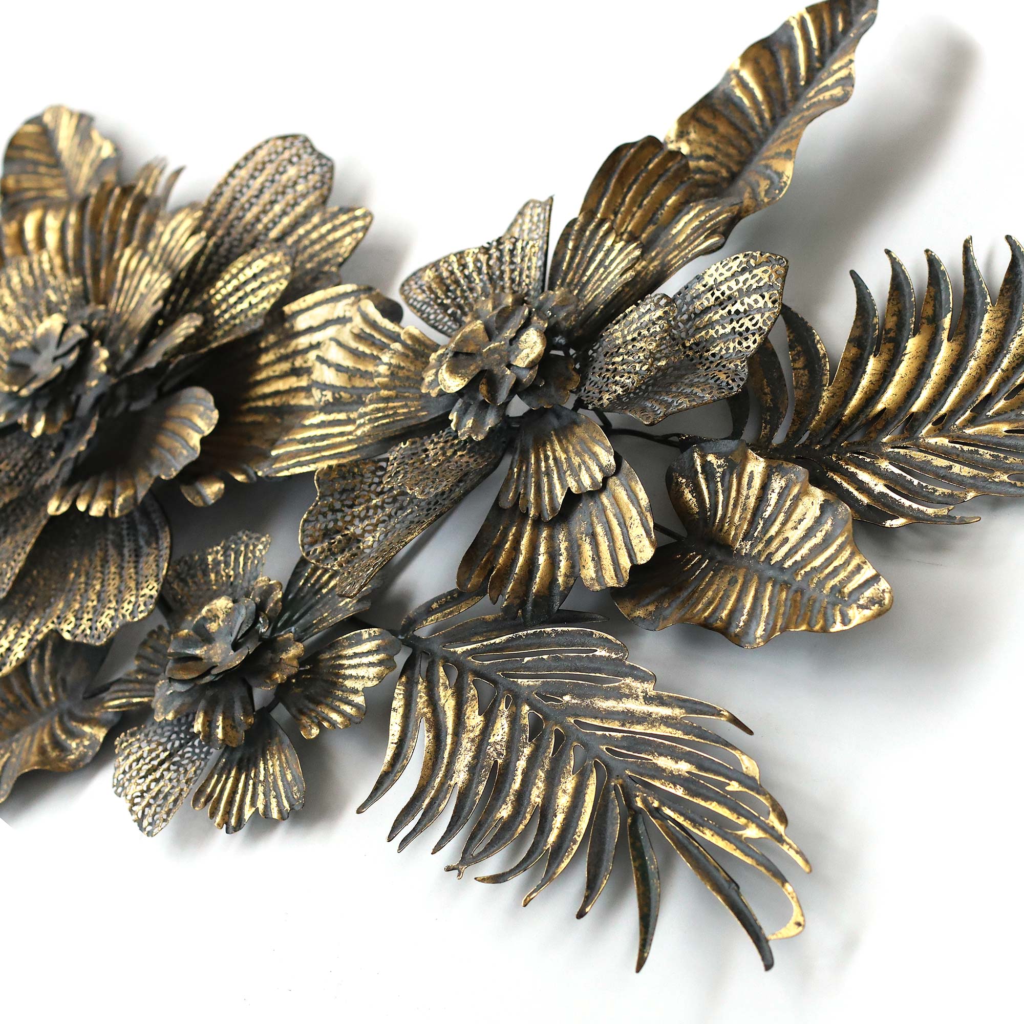 Wandskulptur 'Blüten', antik gold, B 106 cm, H 60 cm, L 10 cm von fischer's lagerhaus