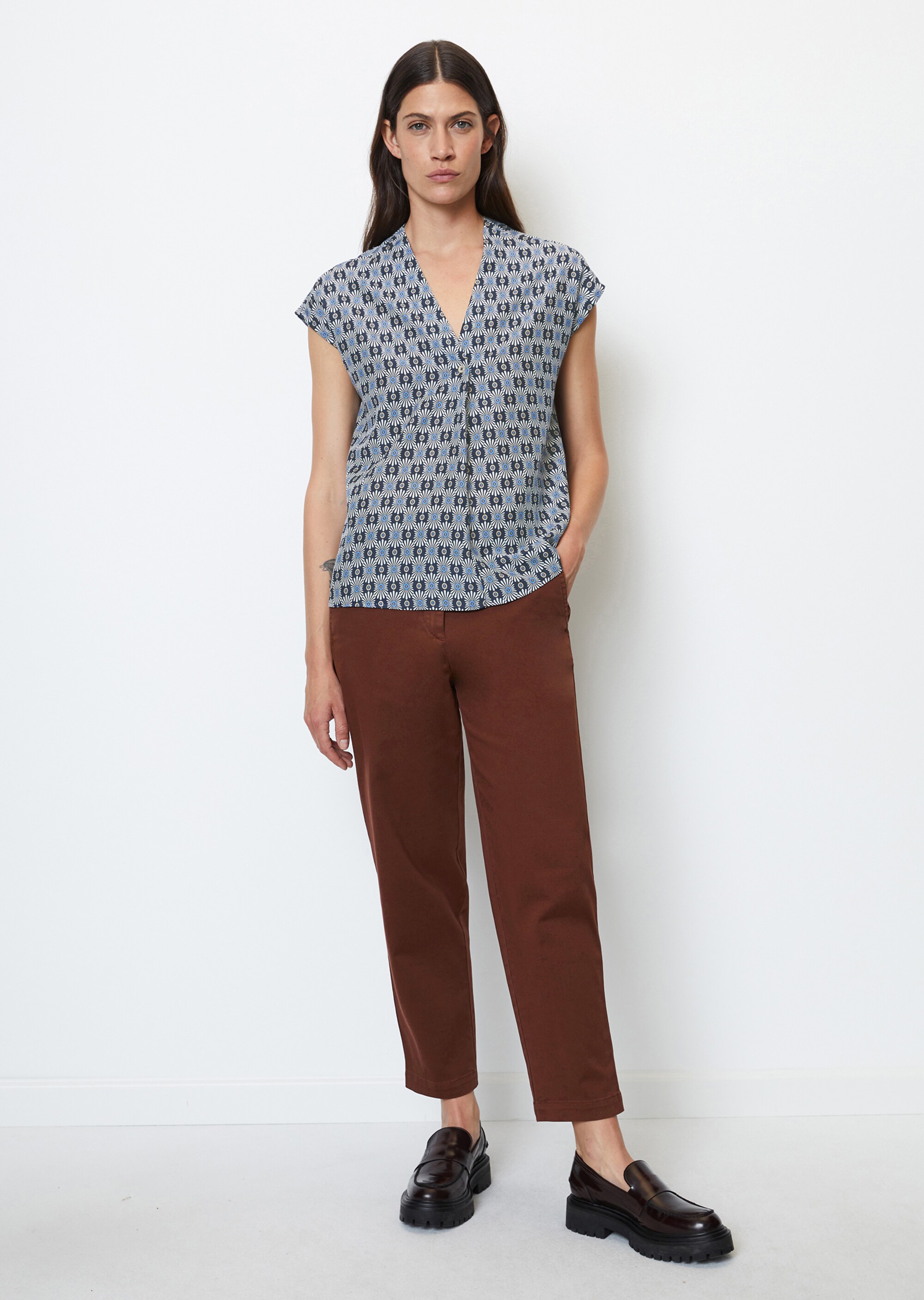 Ärmellose V-Neck-Bluse regular aus softem Organic Cotton-Viskose-Mix