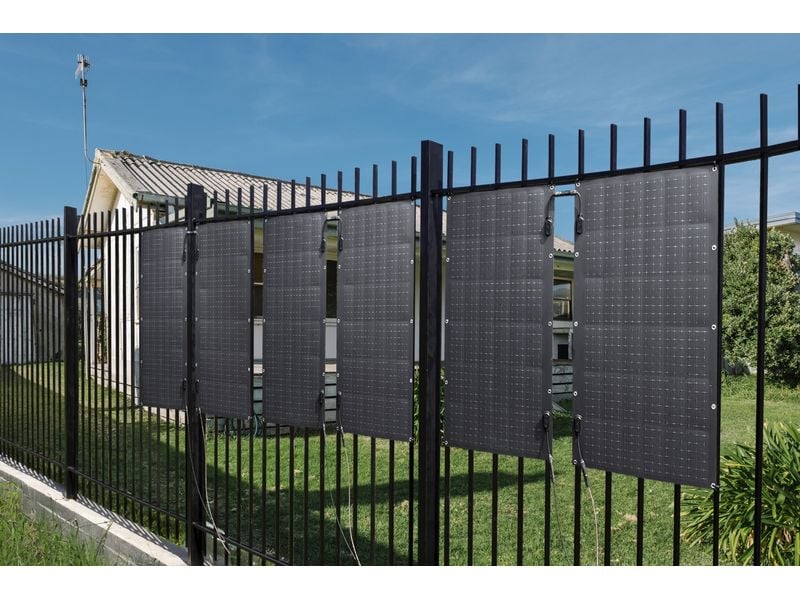 Technaxx Solaranlage Balkonkraftwerk 600W TX-270 Plug-and-Play-Solarsystem geeignet zur Deckung der Grundlast Ihres Hauses während des Tages. Der HMS-800W ist auf 600W konfiguriert, automatisches Update nach Gesetzesänderung.